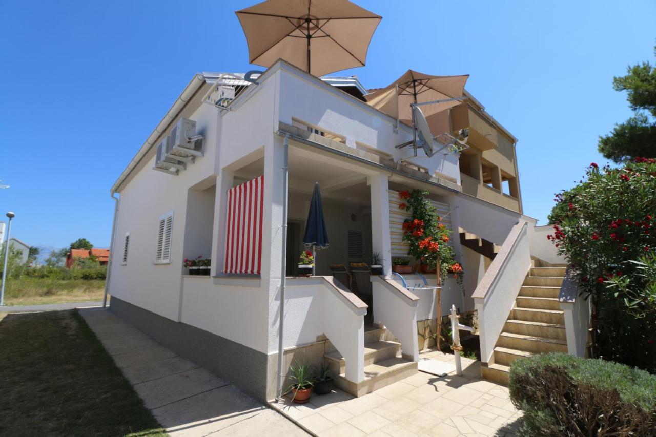 Studio Apartmani Rajlic Nin Luaran gambar