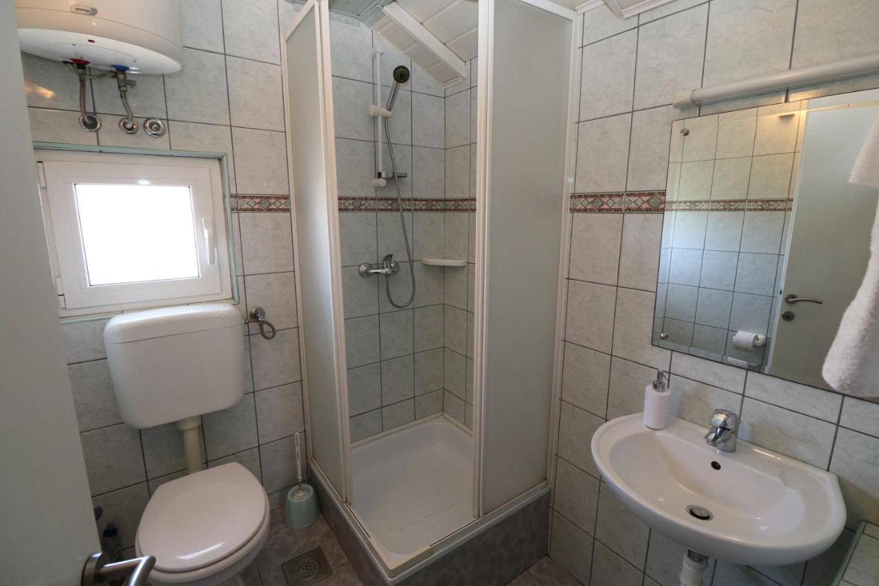 Studio Apartmani Rajlic Nin Luaran gambar