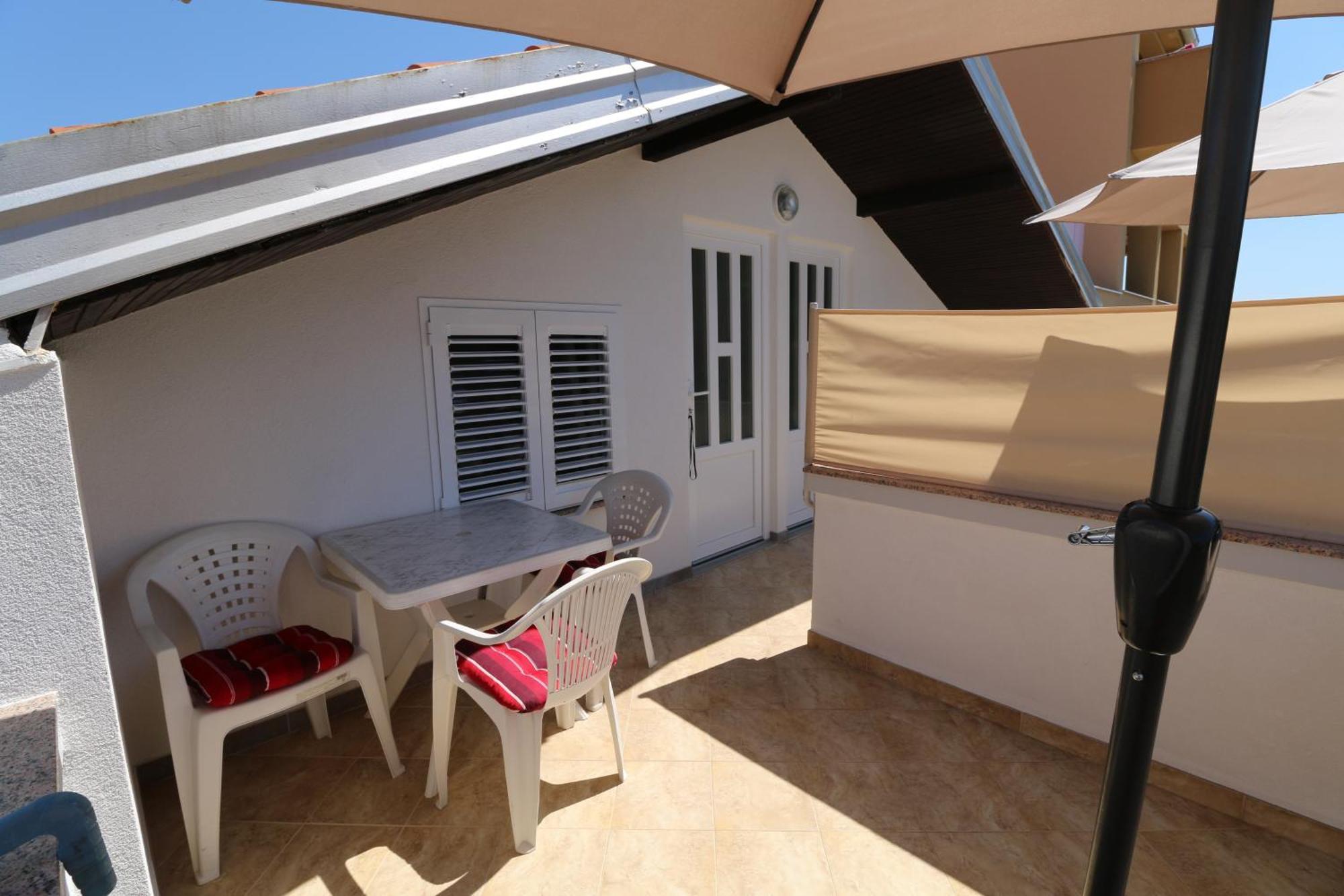 Studio Apartmani Rajlic Nin Luaran gambar
